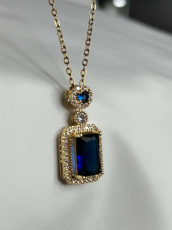 گردنبند نگین آبی