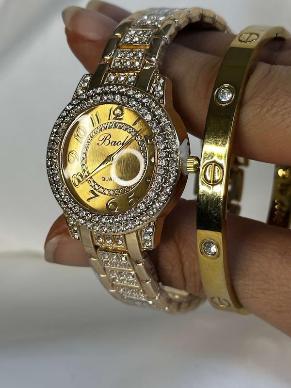 ساعت فول نگین طلایی