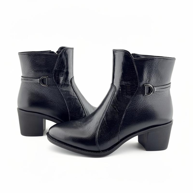 نیم بوت زنانه چرم مدل 2010 مشکی چرم ماد 