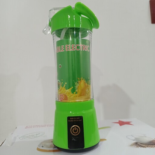 مخلوط کن و شیکر همراه شارژی مدل Juice cup NG-03