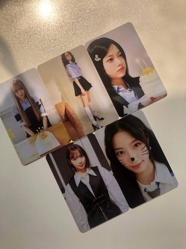 فتوکارت سیزن گریتینگ 2025 لسرافیم