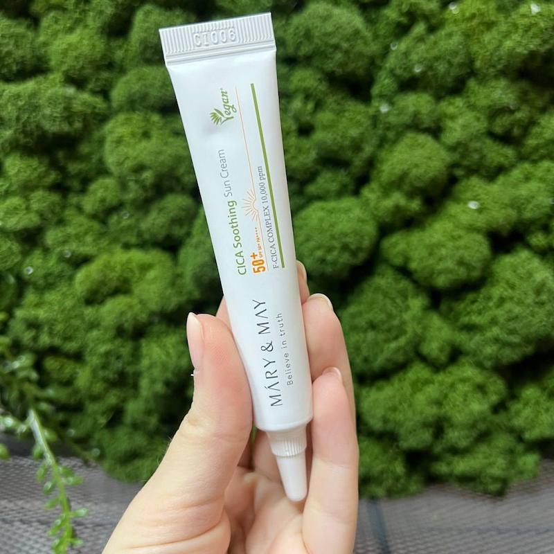 ضدآفتاب تسکین دهنده سیکا مری اند می Mary&may Cica soothing Sunscreen