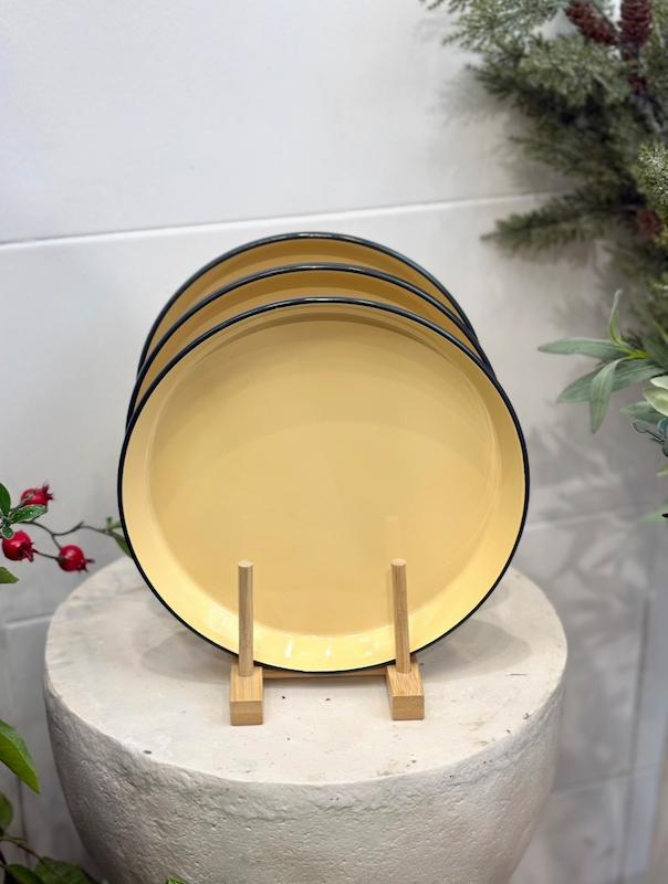 بشقاب لبه دار ساده لعابی روس