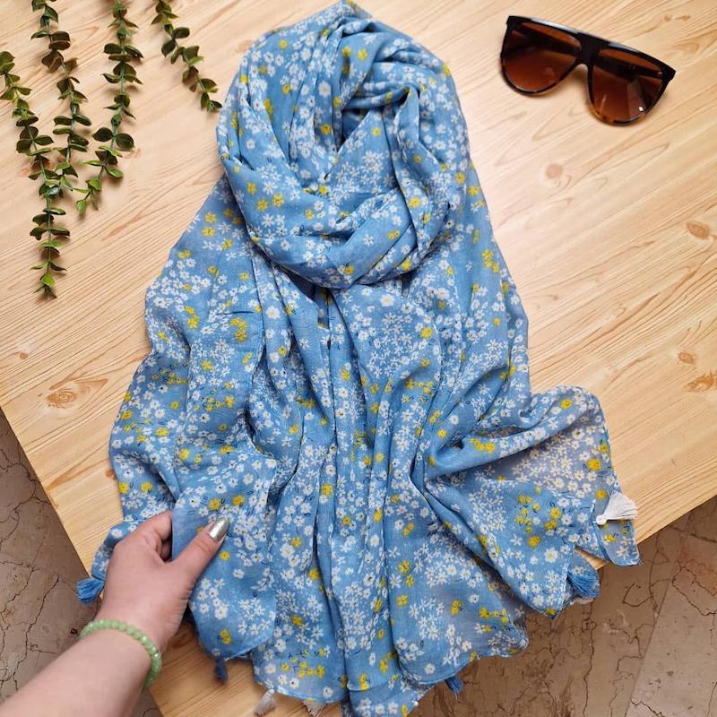 شال نخی منگوله‌دار