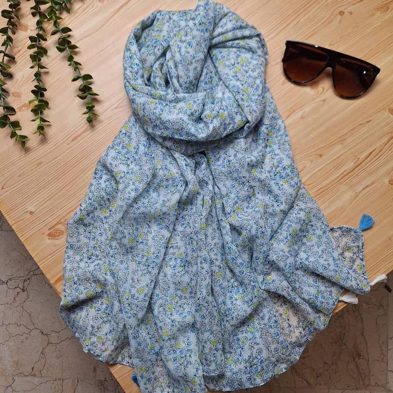 شال نخی منگوله‌دار