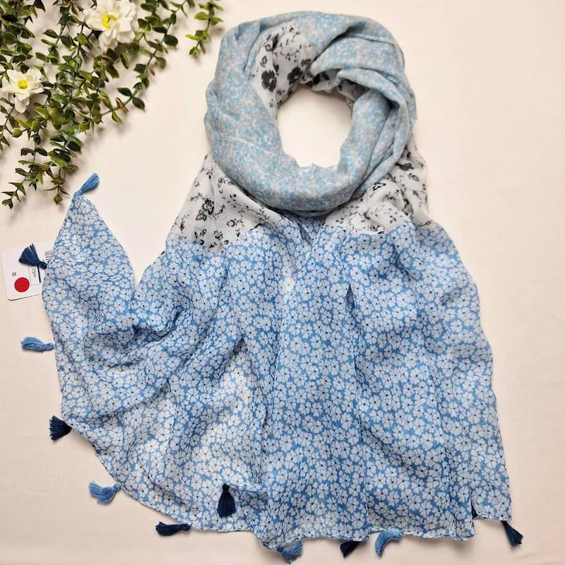 شال نخی منگوله‌دار