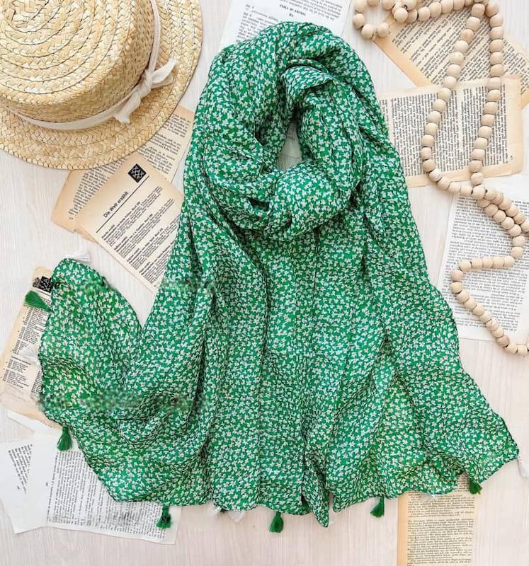 شال نخی منگوله‌دار