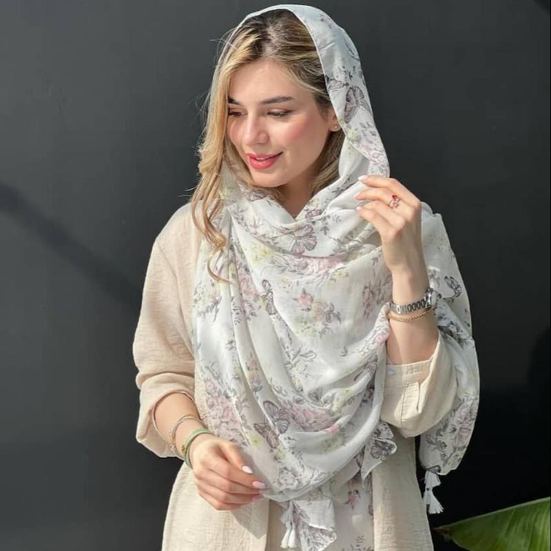 شال نخی منگوله‌دار