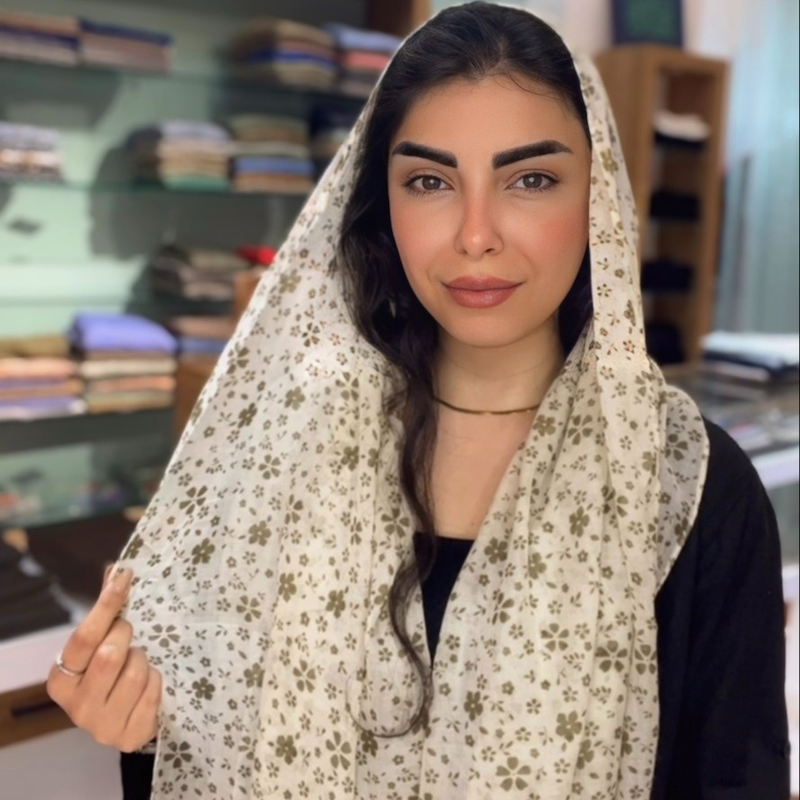 شال نخی منگوله‌دار