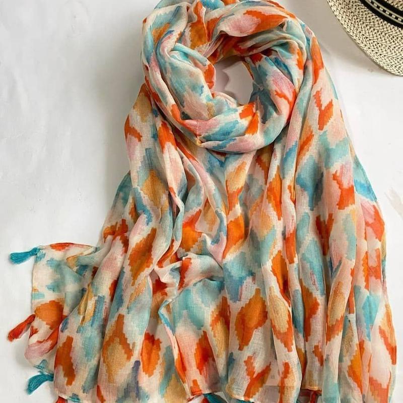 شال نخی منگوله‌دار