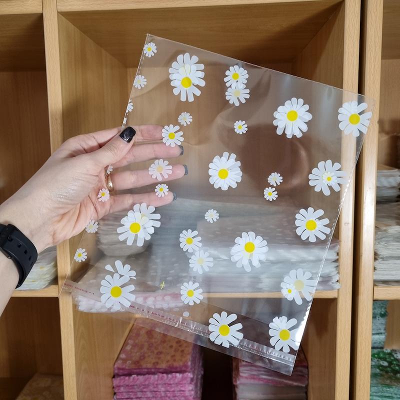 سلفون طرح بابونه سفید (۲۰ گرم)