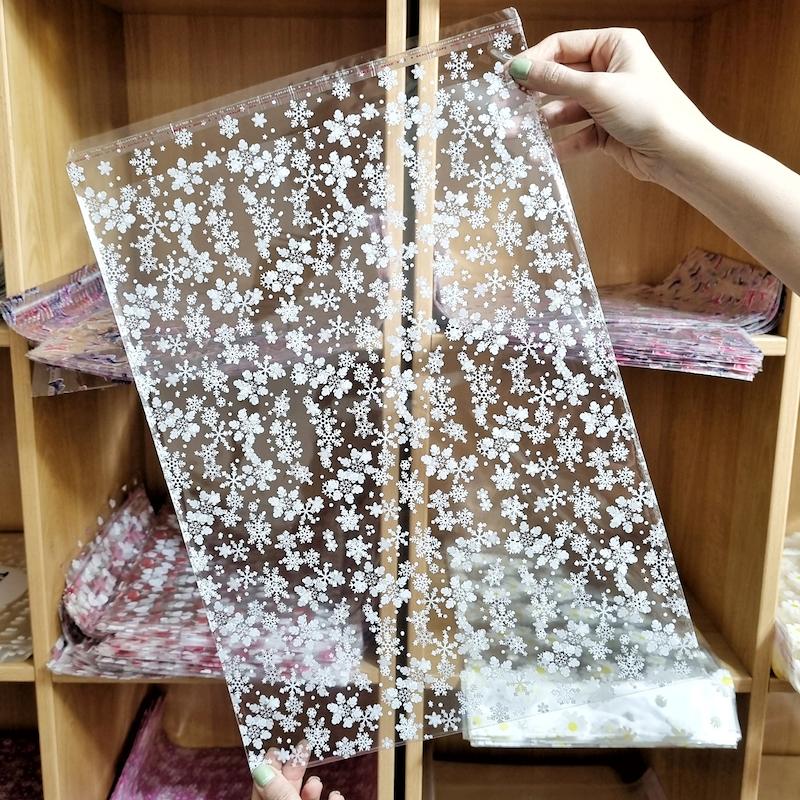 سلفون طرح برف ۳۰ در ۴۰ سانت (۱۰ تایی)