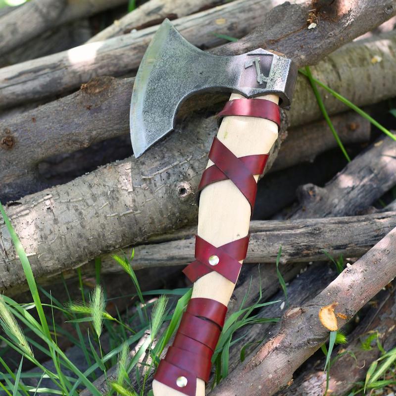 تبر دست‌ساز مدل رستم | تبر کمپینگ و طبیعت‌گردی مقاوم و حرفه‌ای