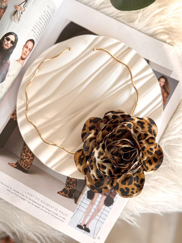 طوق گل تُرک