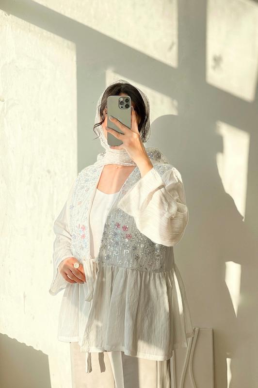 مانتو بوک (سفید)