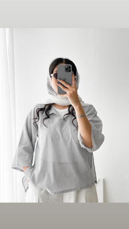 مانتو راه راه سفید طوسی کد:۱۱۹۰