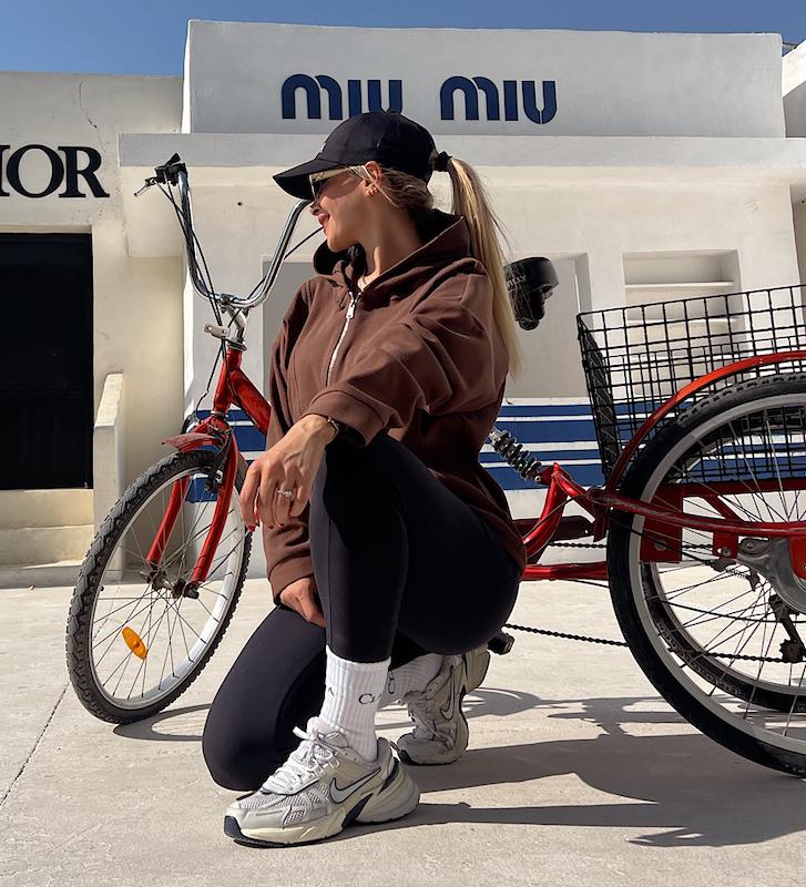 هودي كلاهدار قهوه اي