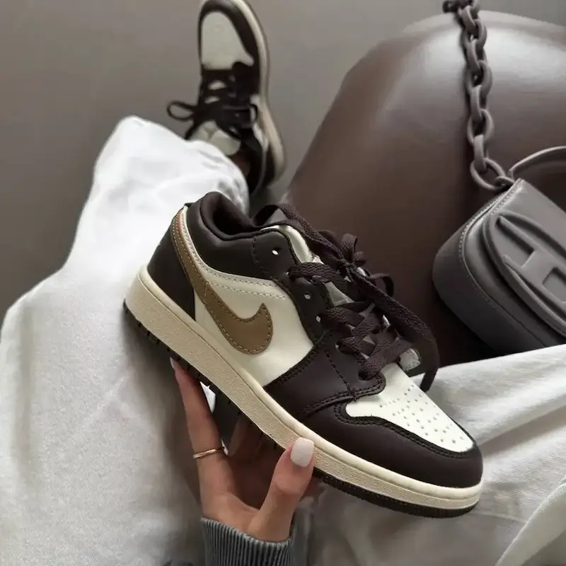  ایرجردن 1 مشکی قهوه ای -  Air Jordan 1 low brown