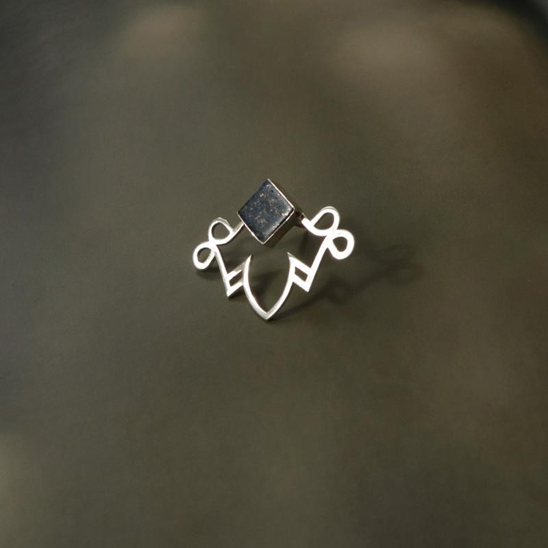 سنجاق سینه سلسبیل