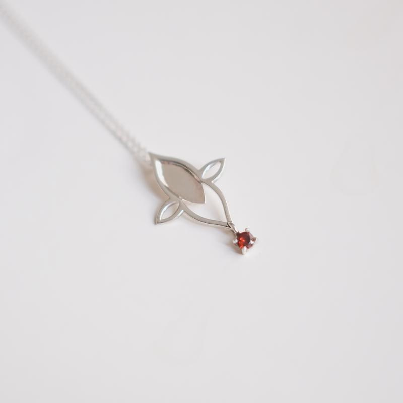 آویز امجدیه