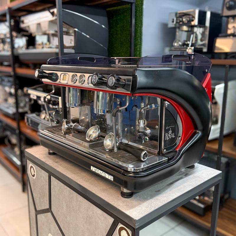 دستگاه اسپرسو دو گروپ رویال سینچرو T2 کارکرده سال ساخت 2018