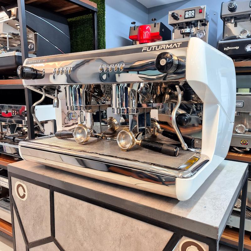 دستگاه اسپرسو دو گروپ تمام اتوماتیک مدل فوتورمت F3 کارکرده سال ساخت 2013