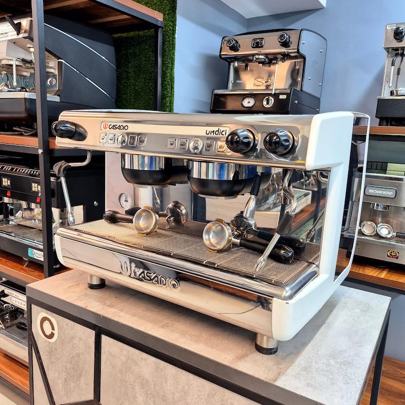 دستگاه اسپرسو دو گروپ مدل کاسادیو Casadio Undici کارکرده سال ساخت 2018