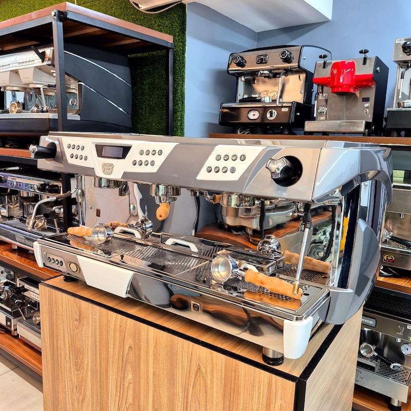 دستگاه اسپرسو سه گروپ مدل آستوریا plus4you کارکرده سال ساخت 2013