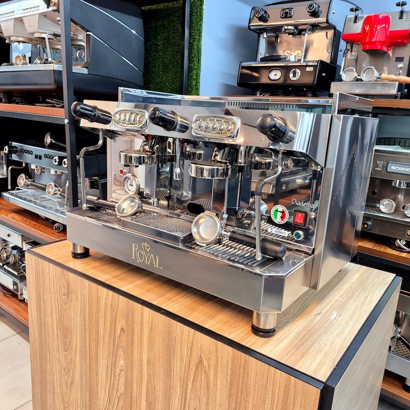 دستگاه اسپرسو دو گروپ مدل رویال دیادما کارکرده سال ساخت 2021