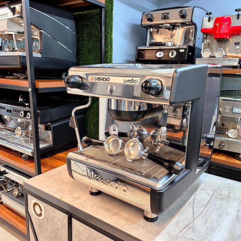 دستگاه اسپرسو تک گروپ مدل کاسادیو اوندیچی کارکرده سال ساخت 2018