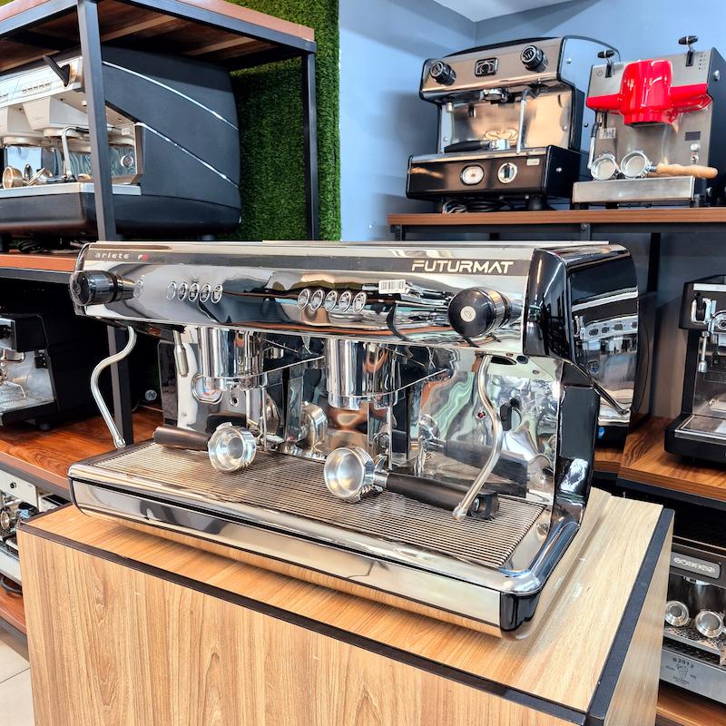 دستگاه اسپرسو دو گروپ مدل فوتورمت F3 کارکرده سال ساخت 2008