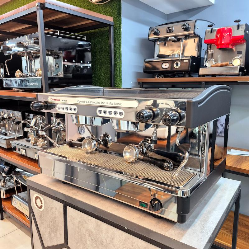 دستگاه اسپرسو دو گروپ مدل جیمبالی M27 کارکرده سال ساخت 2016 