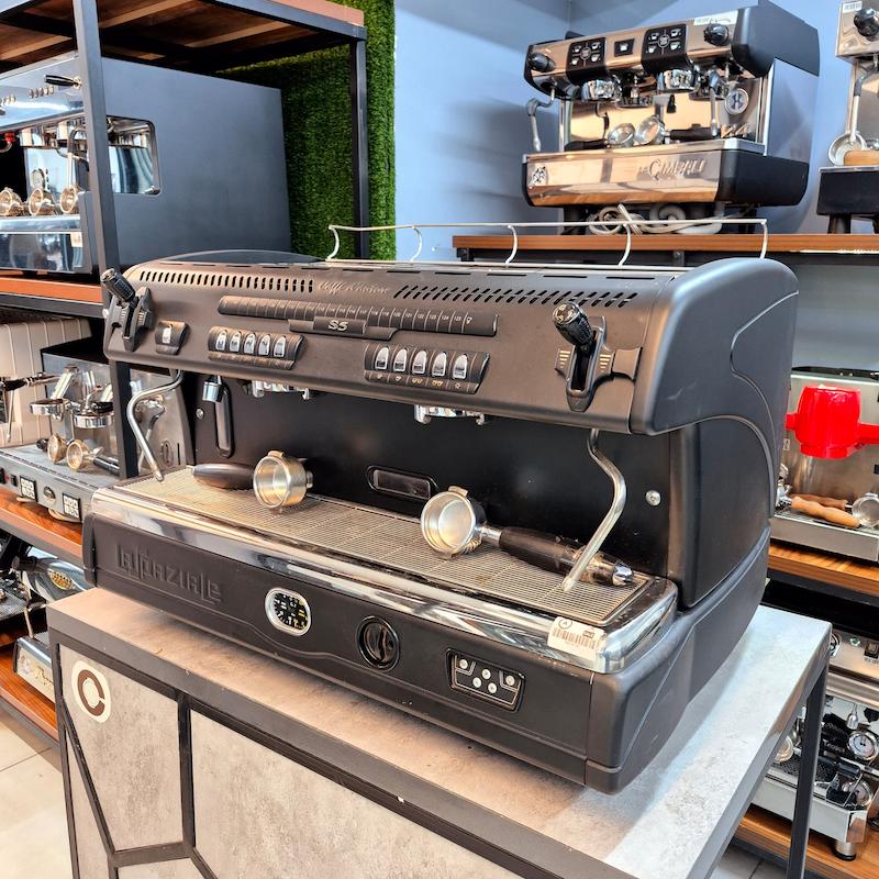 دستگاه اسپرسو دو گروپ مدل لاسپازیاله La Spaziale S5 کار کرده سال ساخت 2014 