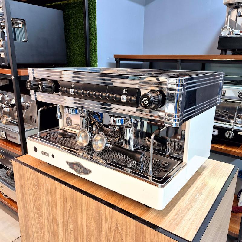 دستگاه اسپرسو دو گروپ مدل وگا اوریون Wega Orion کارکرده سال ساخت 2017