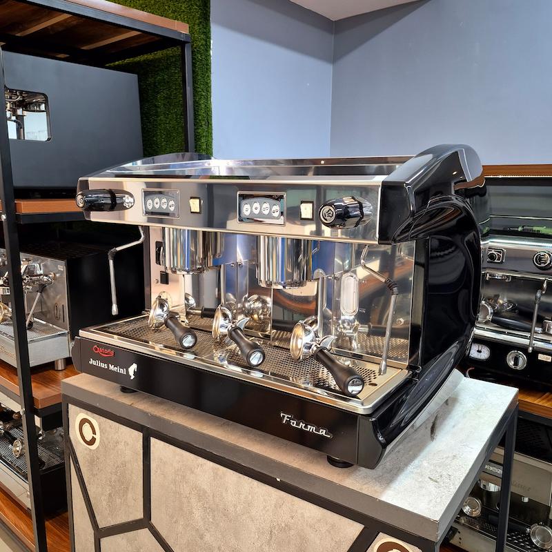 دستگاه اسپرسو دو گروپ مدل آستوریا فورما forma کارکرده سال ساخت 2021 