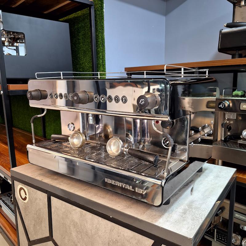 دستگاه اسپرسو دو گروپ مدل ایبرتال IB7 کارکرده سال ساخت 2014