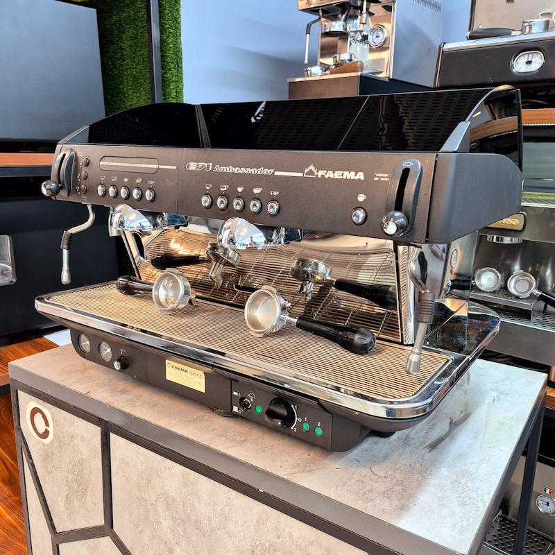 دستگاه اسپرسو دو گروپ فائما E91 کارکرده سال ساخت 2012 