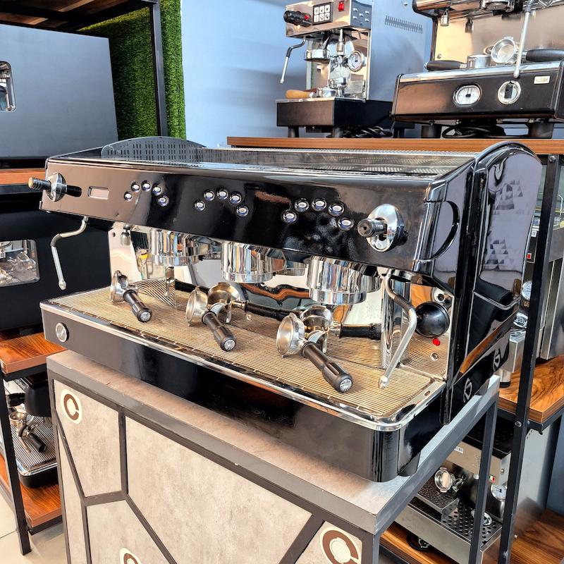 دستگاه اسپرسو سه گروپ مدل اکسپوبار رزتا Roseta کارکرده سال ساخت 2016