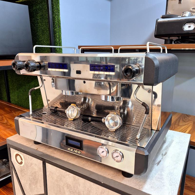 دستگاه اسپرسو دو گروپ مدل کنتی CC100 کارکرده  سال ساخت 2011