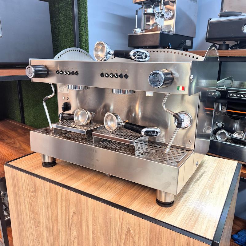 دستگاه اسپرسو دو گروپ کارکرده مدل بیزرا B2016 سال ساخت 2020