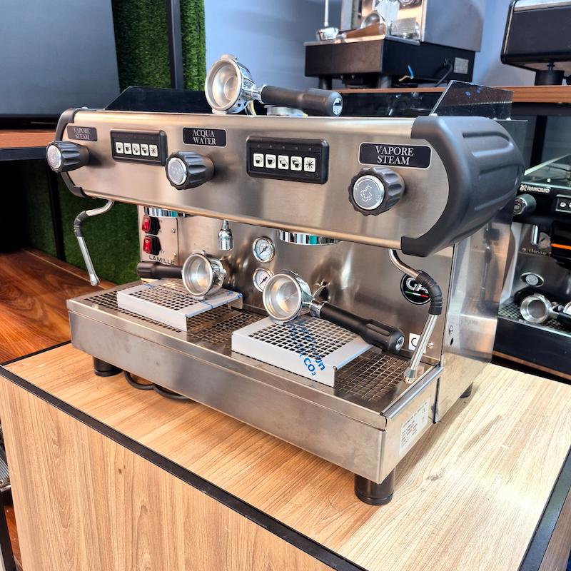 دستگاه اسپرسو دو گروپ مدل لانوآ ارا La Nuova Era Lamille کارکرده سال ساخت 2022