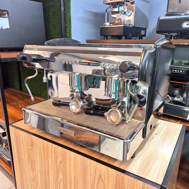 دستگاه اسپرسو دو گروپ مدل اکسپوبار G10 کارکرده سال ساخت 2017