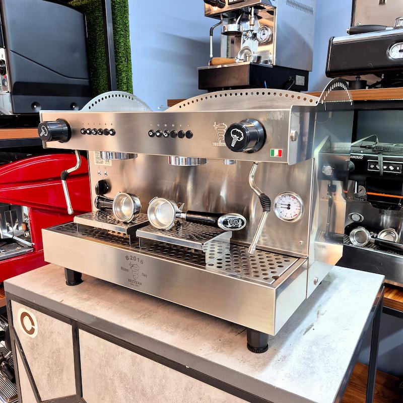دستگاه اسپرسو دو گروپ کارکرده مدل بیزرا B2016 سال ساخت 2018