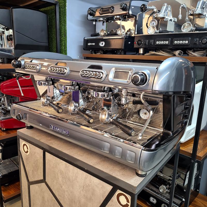 دستگاه اسپرسو سه گروپ مدل سن رمو ورونا Sanremo Verona Rs کارکرده سال ساخت 2015 