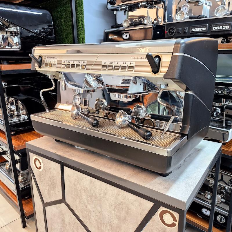 دستگاه اسپرسو دو گروپ مدل سیمونلی آپیا2 کارکرده سال ساخت 2017