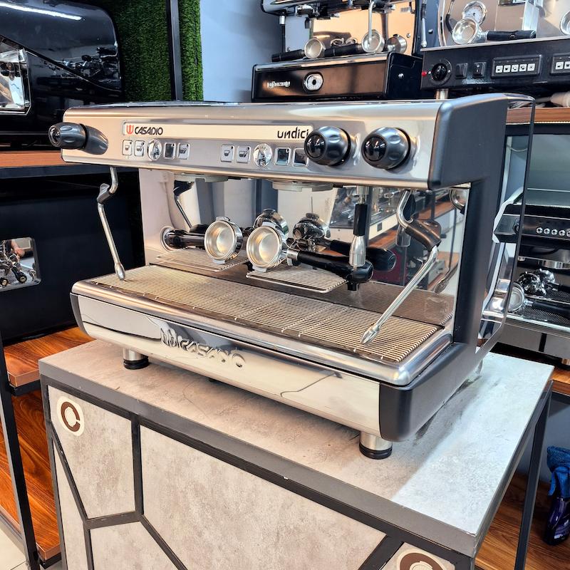 دستگاه اسپرسو دو گروپ مدل کاسادیو Casadio Undici تال کاپ کارکرده سال ساخت 2023
