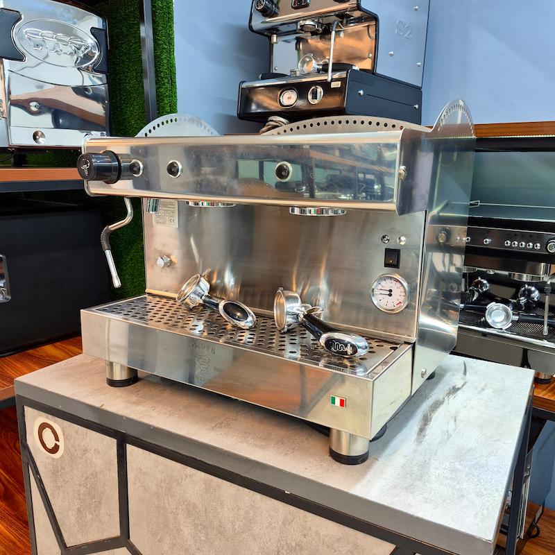 دستگاه اسپرسو دو گروپ کامپکت مدل بیزرا C2016 کارکرده سال ساخت 2019 