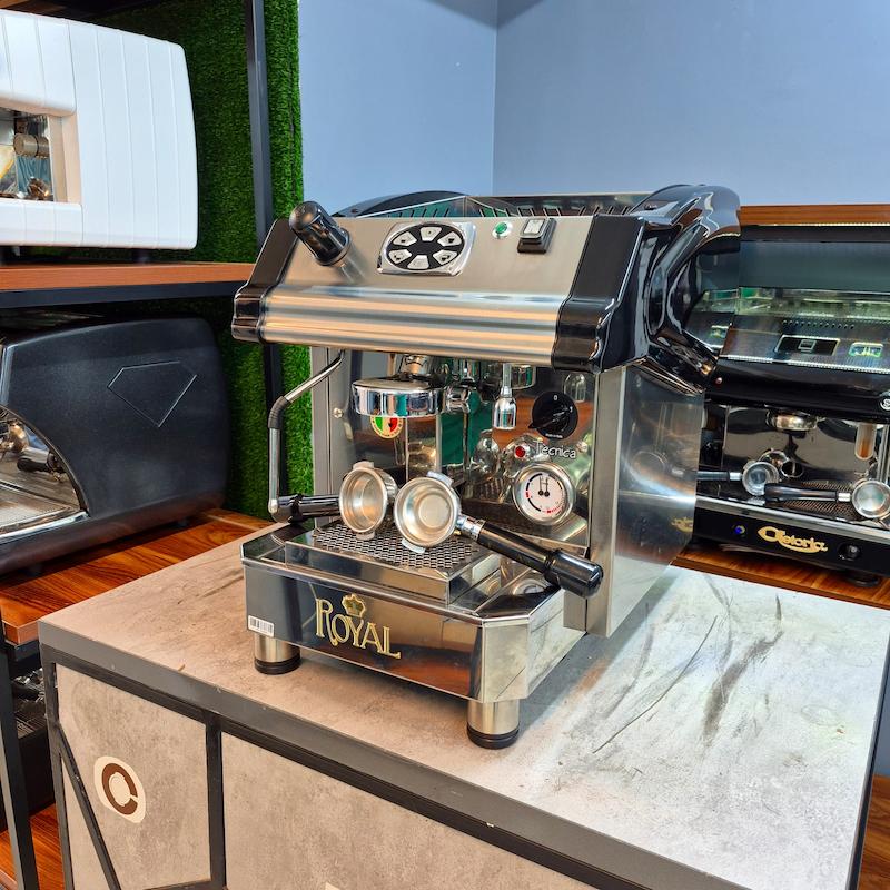 دستگاه اسپرسوساز تک گروپ مدل رویال تکنیکا Royal TECNICA کارکرده سال ساخت 2018
