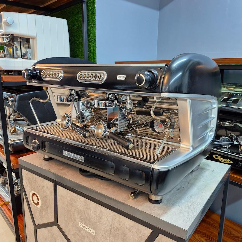 دستگاه اسپرسو دو گروپ مدل سن رمو ورونا Sanremo Verona کارکرده سال ساختت 2015