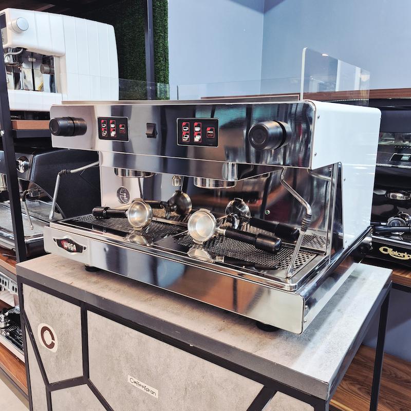 اسپرسو ساز اتوماتیک دو گروپ مدل وگا لونا Wega Lunna کارکرده سال ساخت 2019